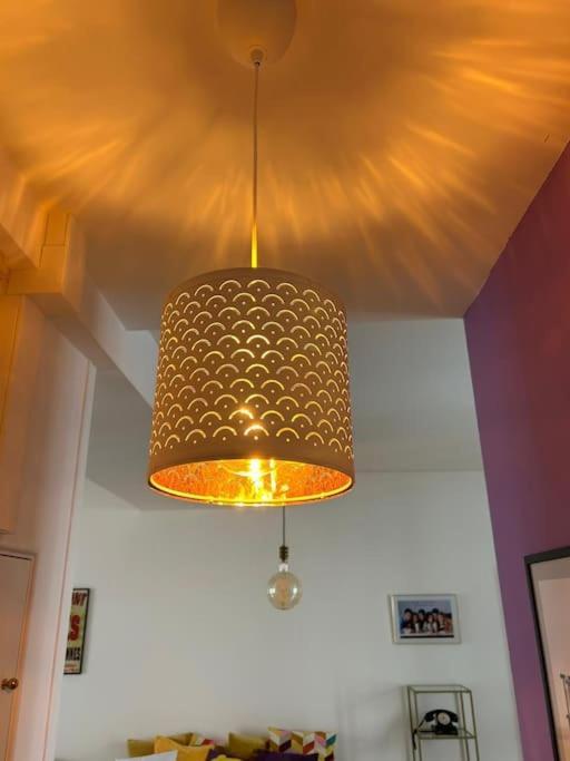 Celui Qui Est Au Centre Genf