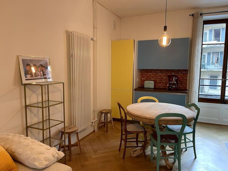Celui Qui Est Au Centre Apartamento Genebra